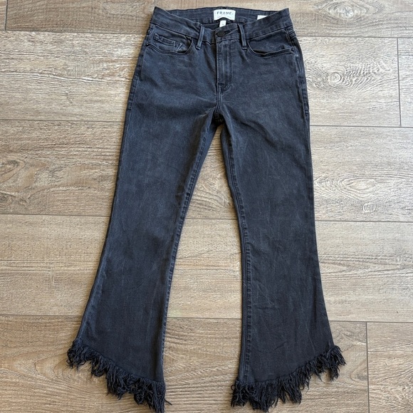 Frame Denim Denim - Frame Denim Le Crop Mini Boot Shredded Fringe Raw Hem Mid Rise Jeans in Fox Park